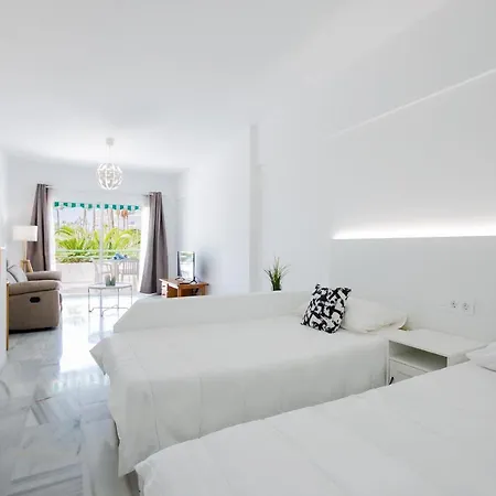 Estudio - La Caleta Apartment *